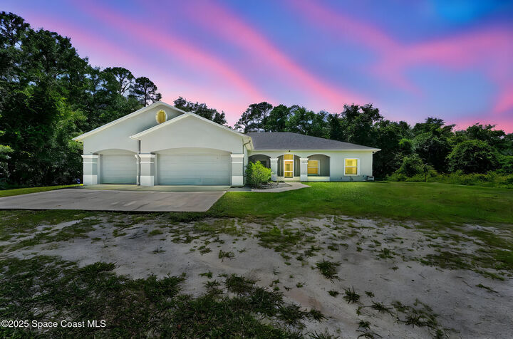 Property Photo:  5680 Seminole Street  FL 32754 