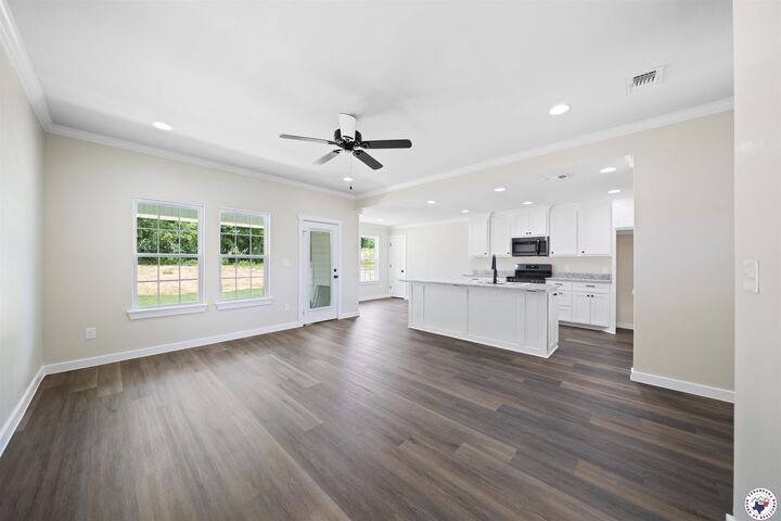Property Photo: 115 Village Place TX 75501