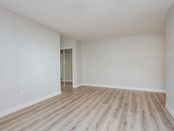 Property Photo:  1975 Lee Ave 113  BC V8R 4W9 