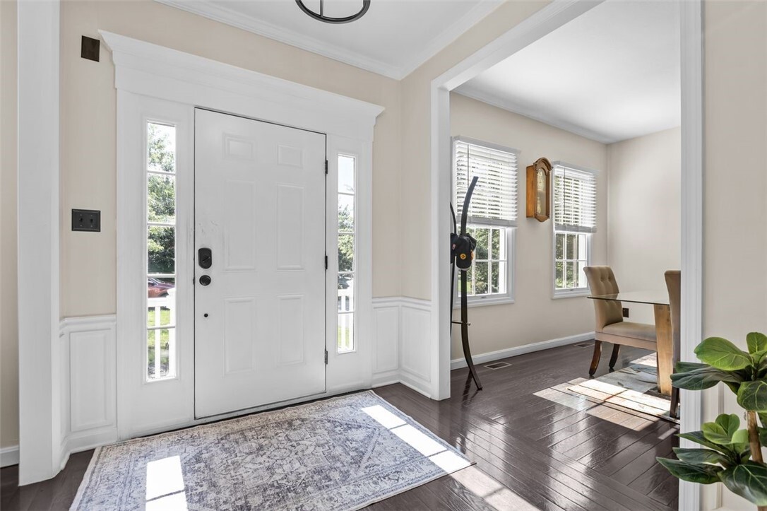 Property Photo: 1030 Greenfield Dr PA 15317