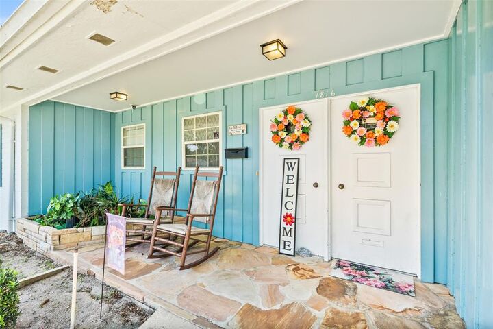 Property Photo: 7816 Wildwood Road FL 32211