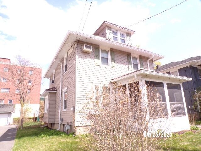 Property Photo:  39 Park Avenue  NY 13903 