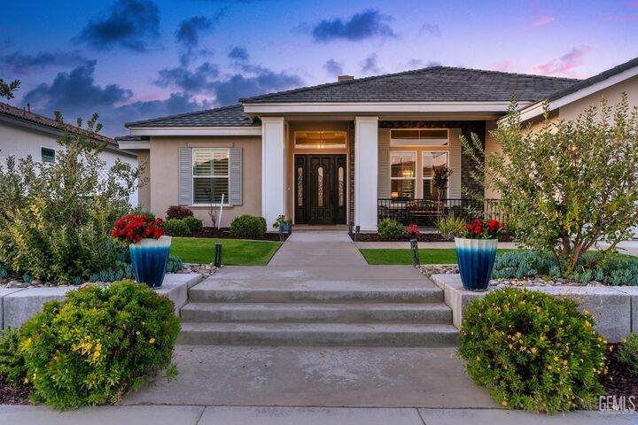 Property Photo:  13714 Stonethwaite Lane  CA 93311 