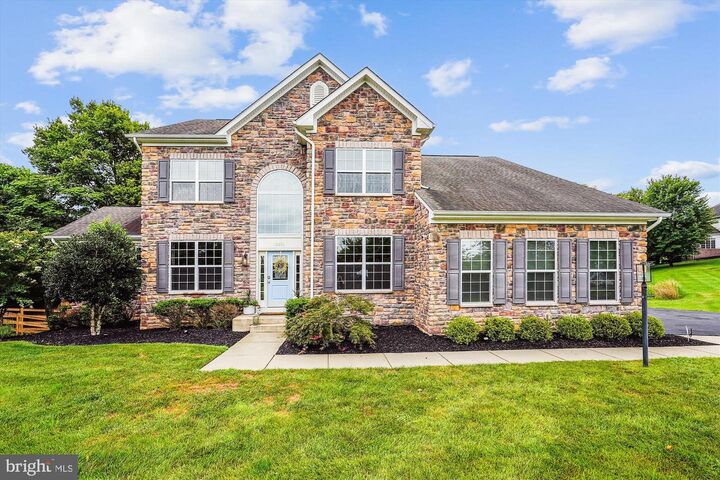 Property Photo: 12851 April Circle VA 20180