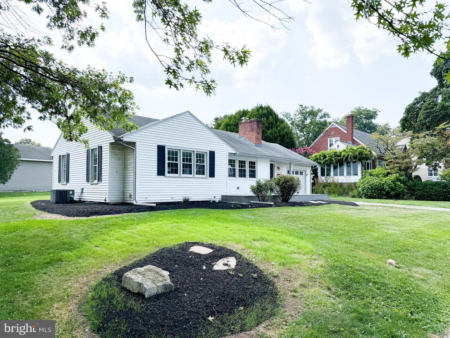 Property Photo:  324 Highlawn Avenue  PA 17022 