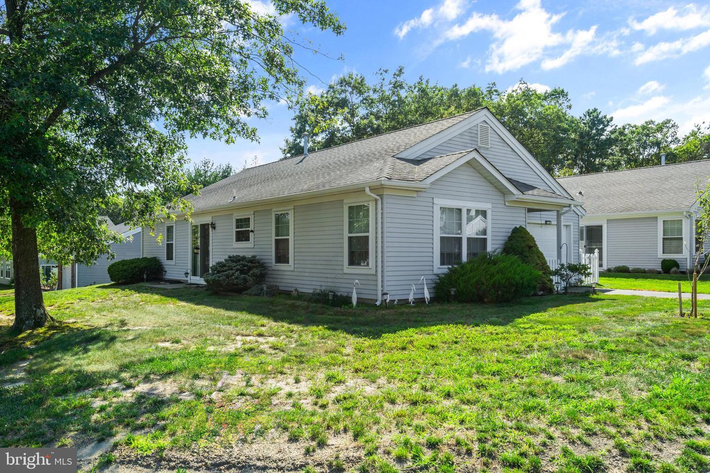 Property Photo:  1 Sequoia Court  NJ 08005 