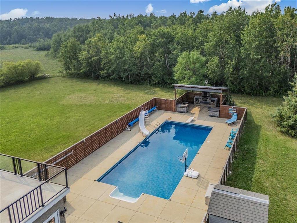 Property Photo: 48 Bluebird Lane MB R0A 0W1