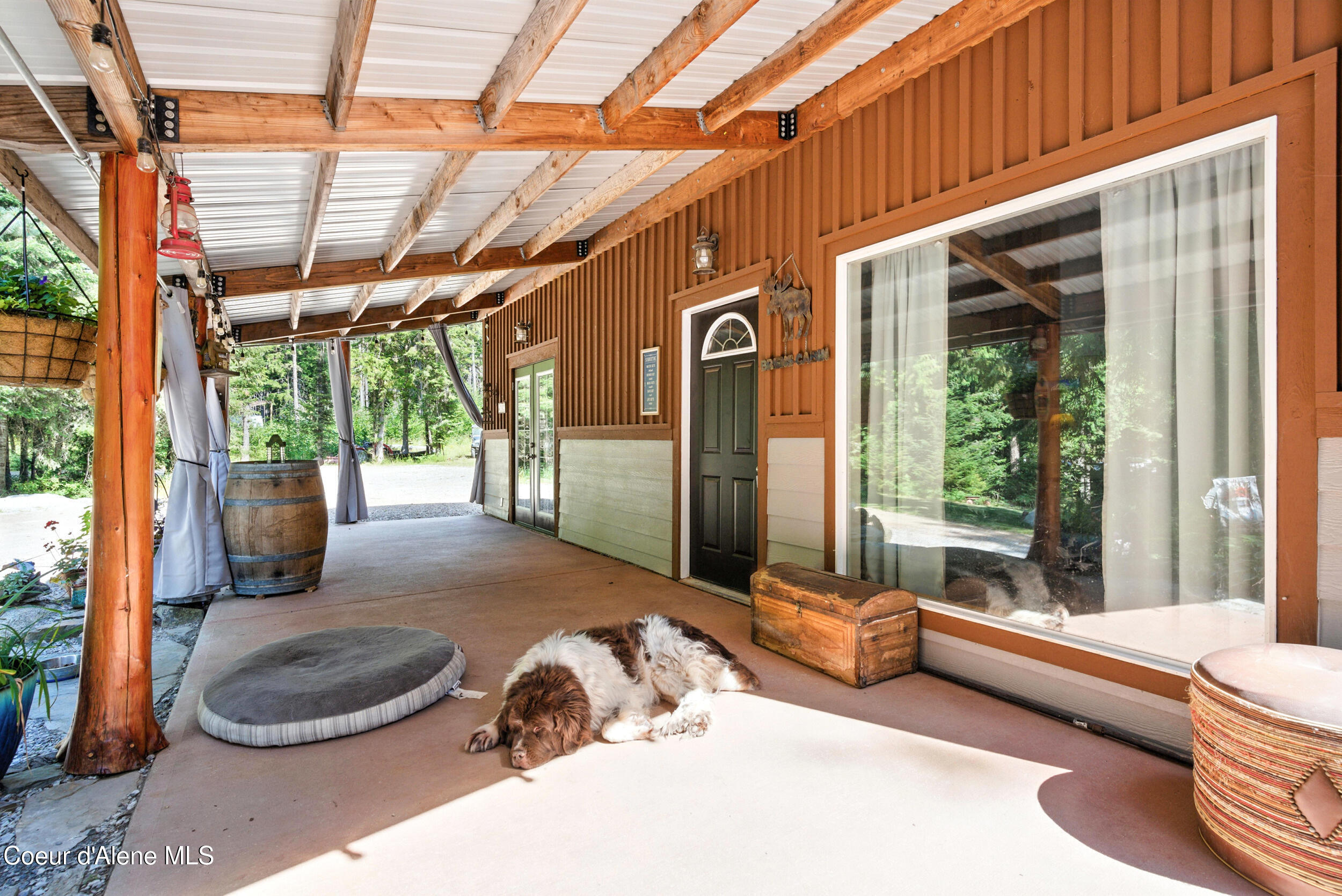 Property Photo: 528 Trapper Creek Rd ID 83864