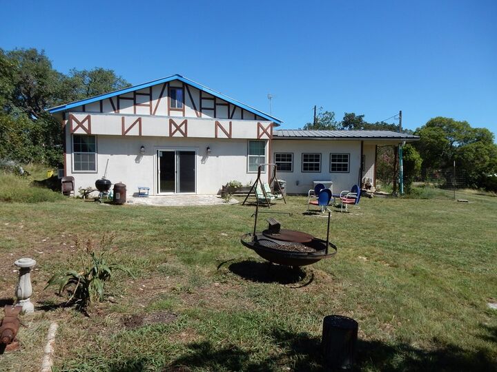 Property Photo:  461 Himmel Rd  TX 78624 