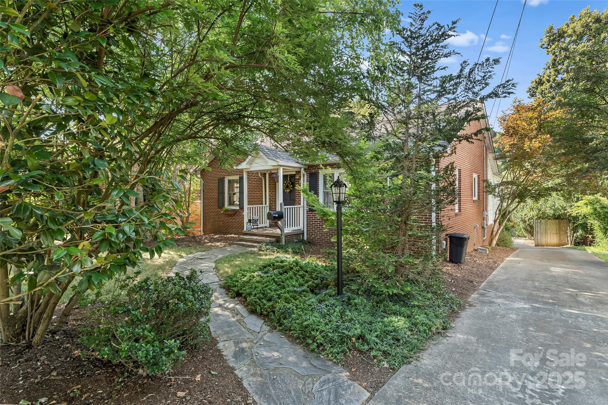 Property Photo:  258 Broad Street  NC 28752 