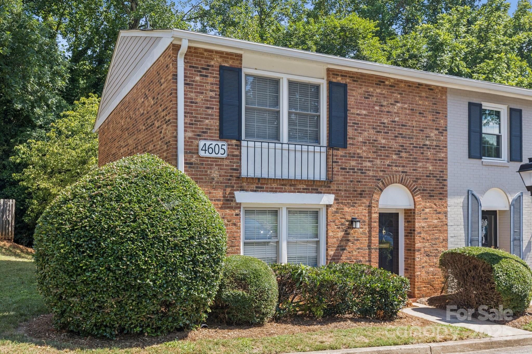 Property Photo: 4605 Hedgemore Drive NC 28209