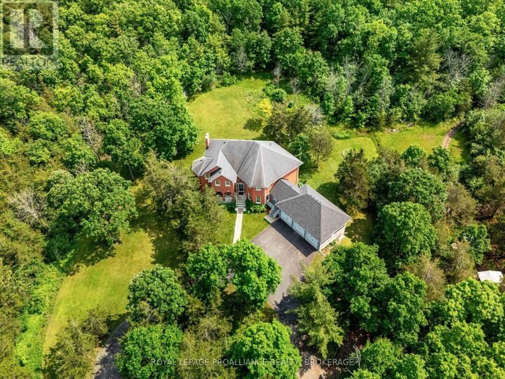 Property Photo:  946 Bridge Street West  ON K7R 3L1 