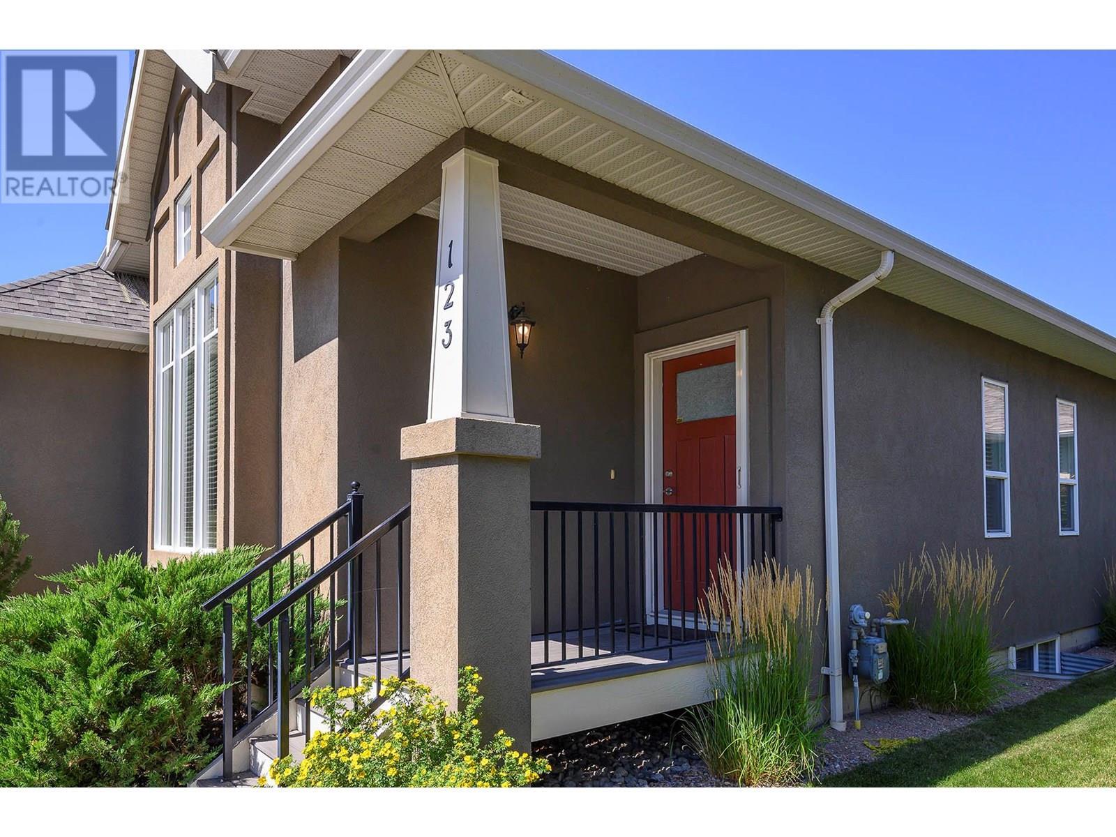 Property Photo: 2920 Valleyview Drive 123 BC V2C 0A8