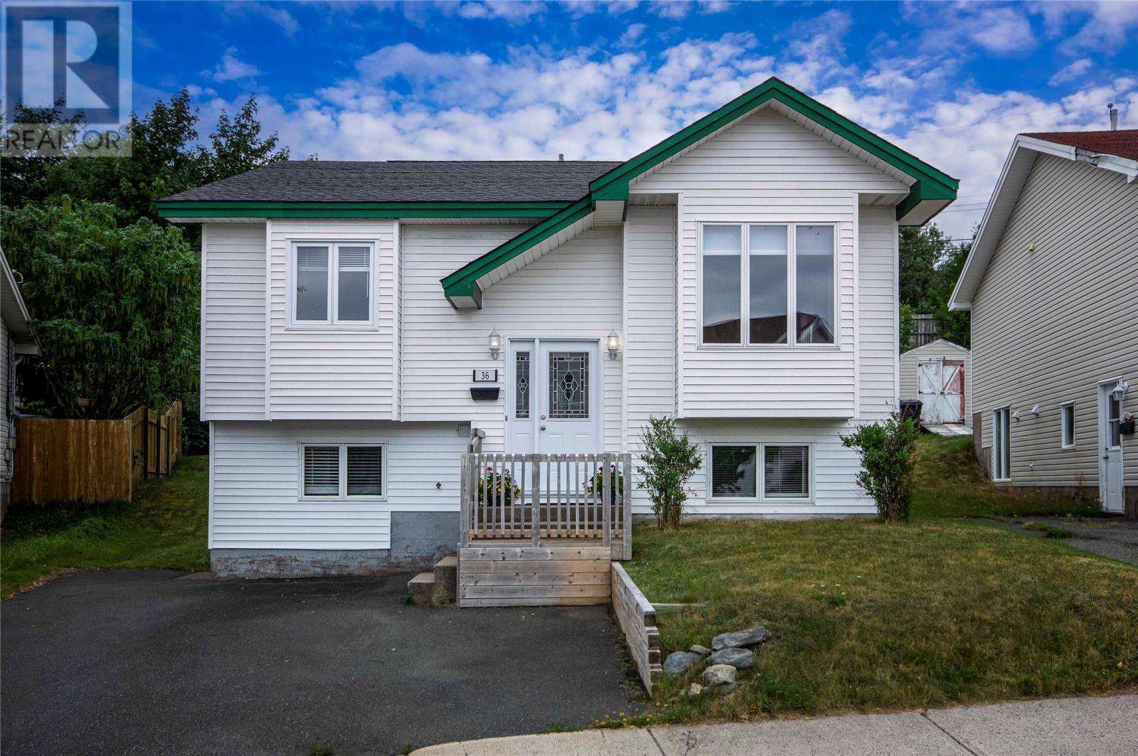 Photo de la propriété: 36 Greenspond Drive NL A1E 5Z8