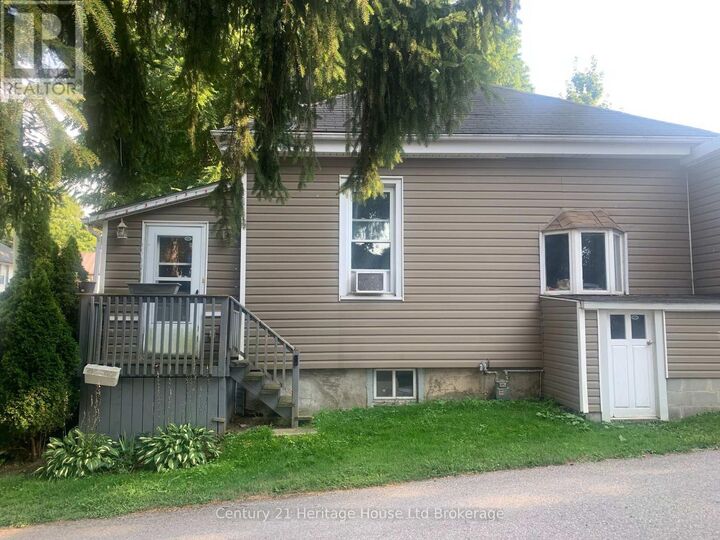 Property Photo: 22 Fyfe Avenue ON N4S 3S4