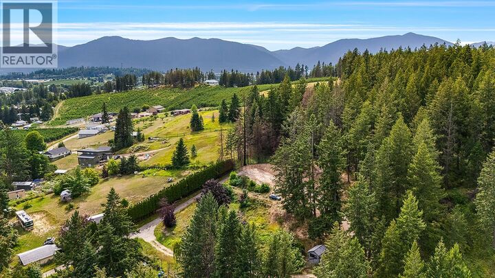 Photo de la propriété:  3930 3 Highway  BC V0B 1K0 