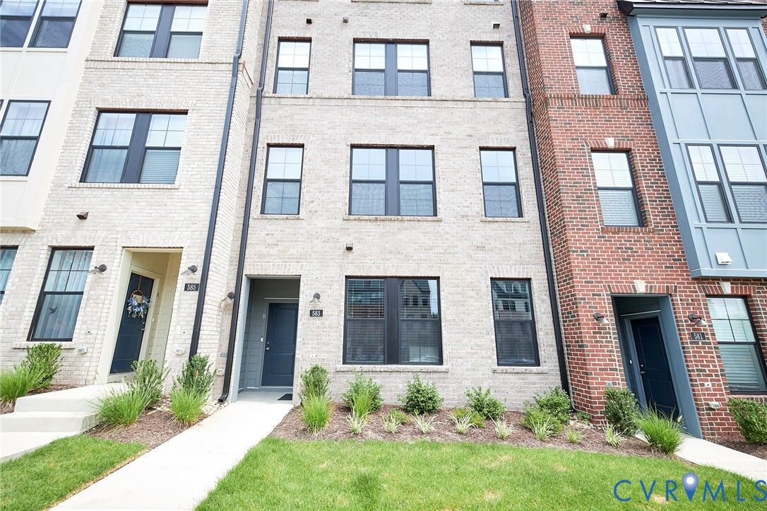 Property Photo:  583 Hazel Place B  VA 23233 