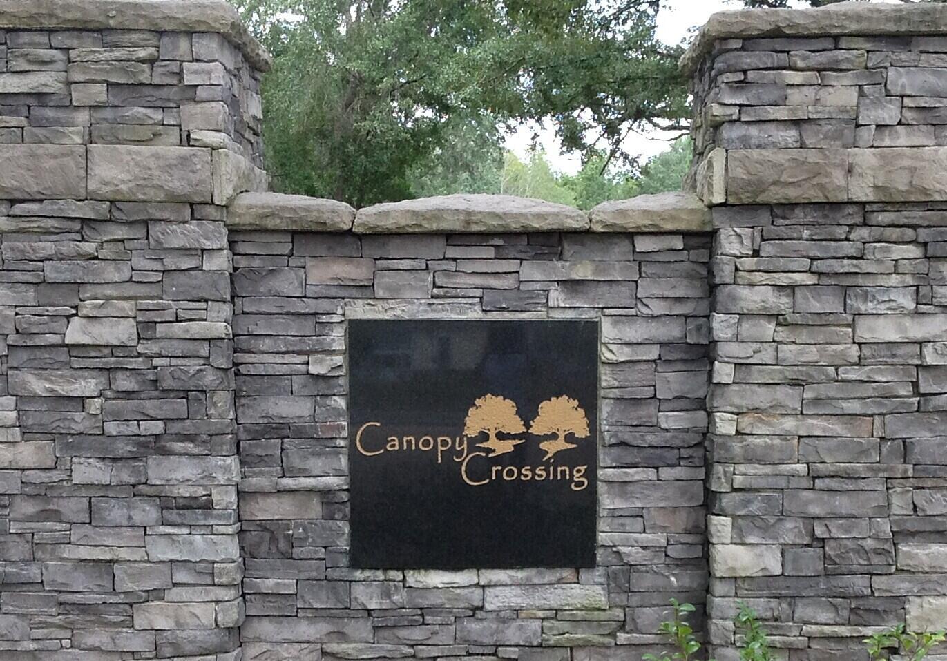 Property Photo: 31 Canopy Oak Road FL 32425