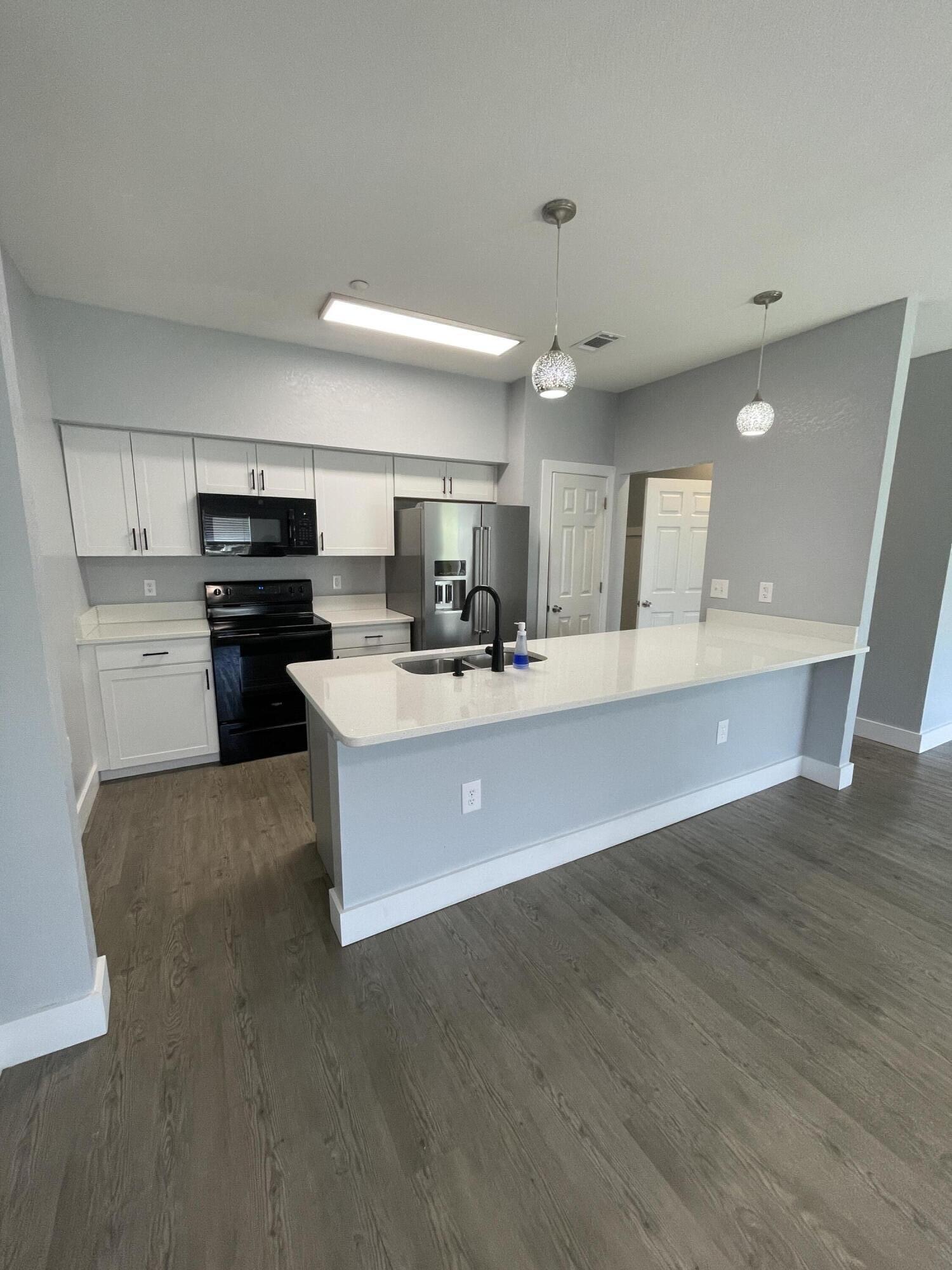 Property Photo: 1012 Anniston Court FL 32548