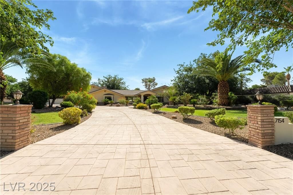 Property Photo: 7154 Ranchito Circle NV 89120