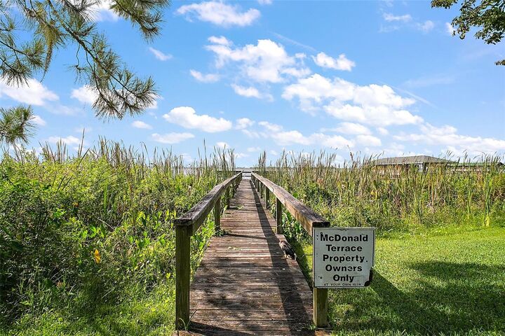 Property Photo: 2620 McDonald Terrace FL 32757