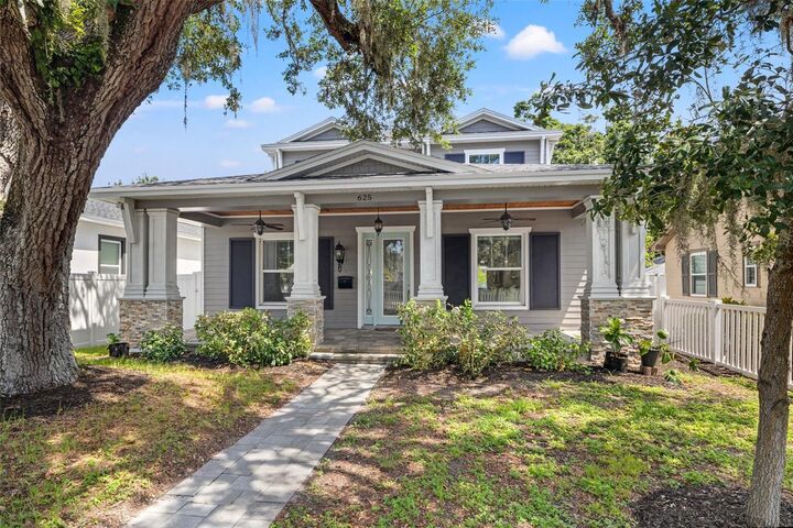 Property Photo: 625 38th Avenue N FL 33704