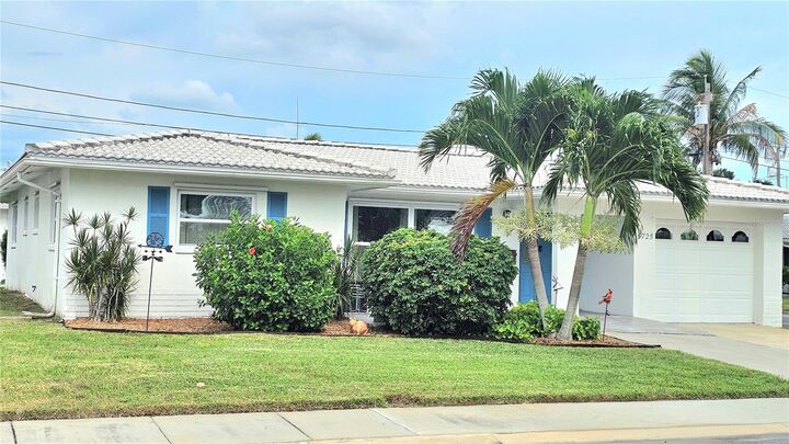 Property Photo: 9725 44th Way N FL 33782
