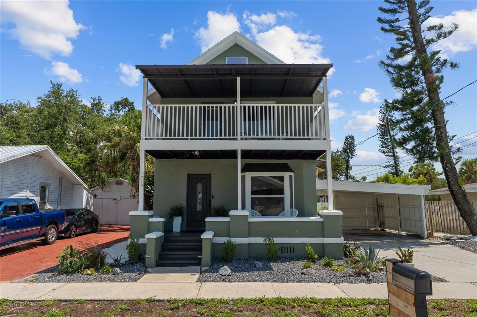 Property Photo: 1713 10th Avenue W FL 34205