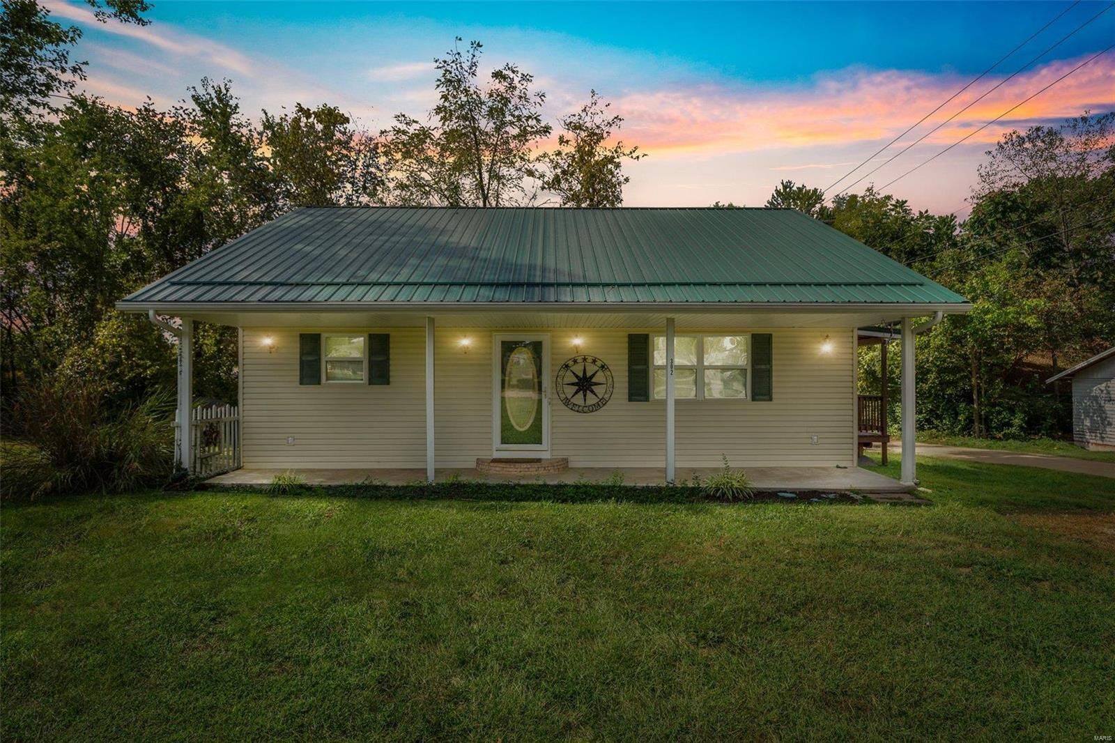 Property Photo: 302 Spruce Street MO 63645