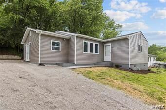Property Photo: 834 Young Drive MO 63026