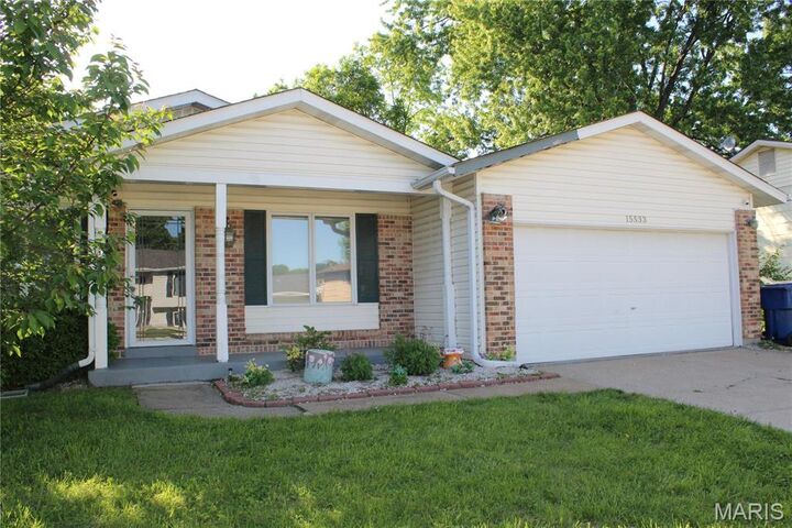 15533 97th Avenue  Florissant MO 63034 photo