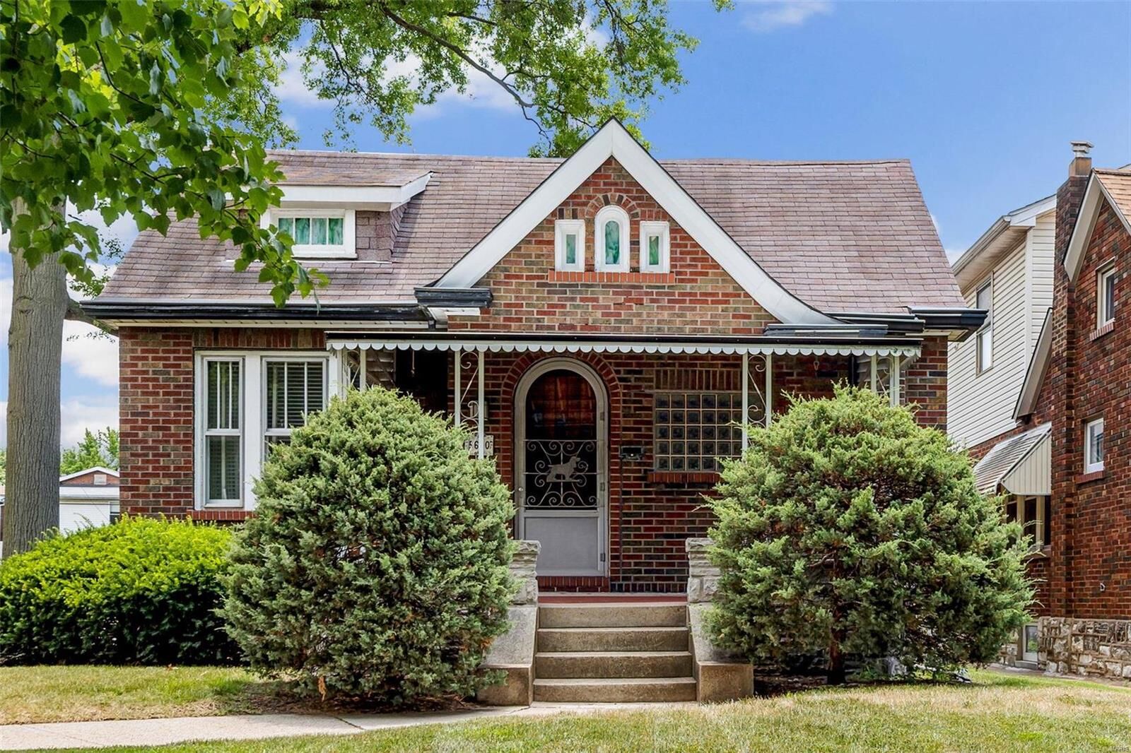 Property Photo: 5600 Rhodes Avenue MO 63109