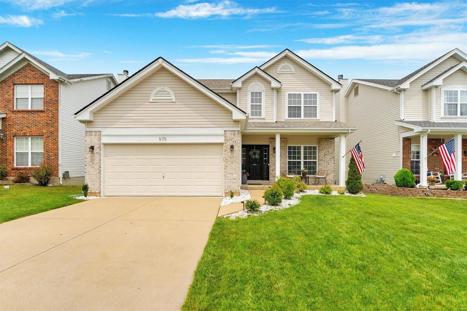 Property Photo: 575 Bluffs View Court MO 63025