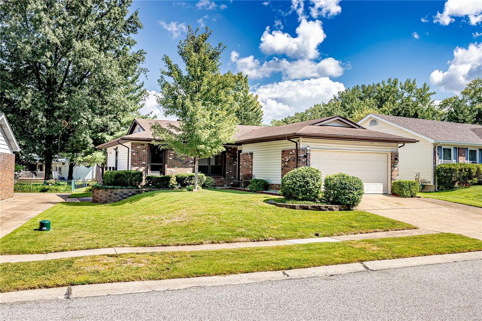 Property Photo: 3500 Greenway Chase Drive MO 63031