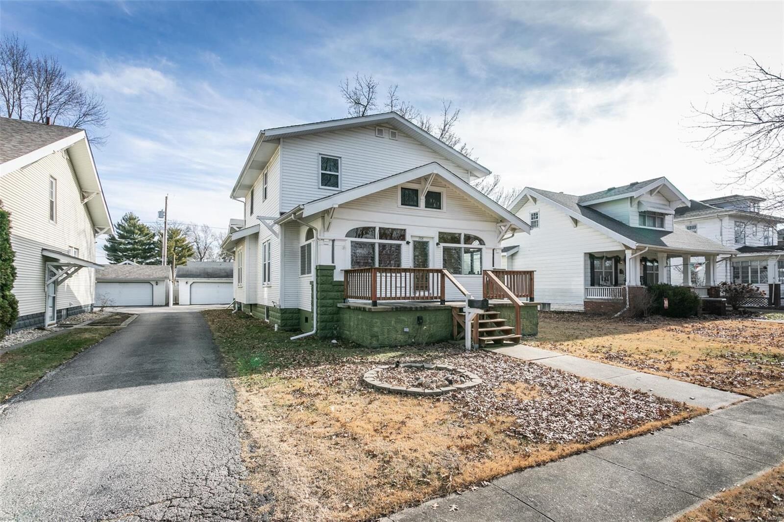 Property Photo:  208 Park Avenue  IL 62033 