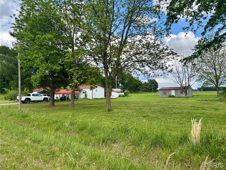 Property Photo:  562 County Highway 611  MO 63869 