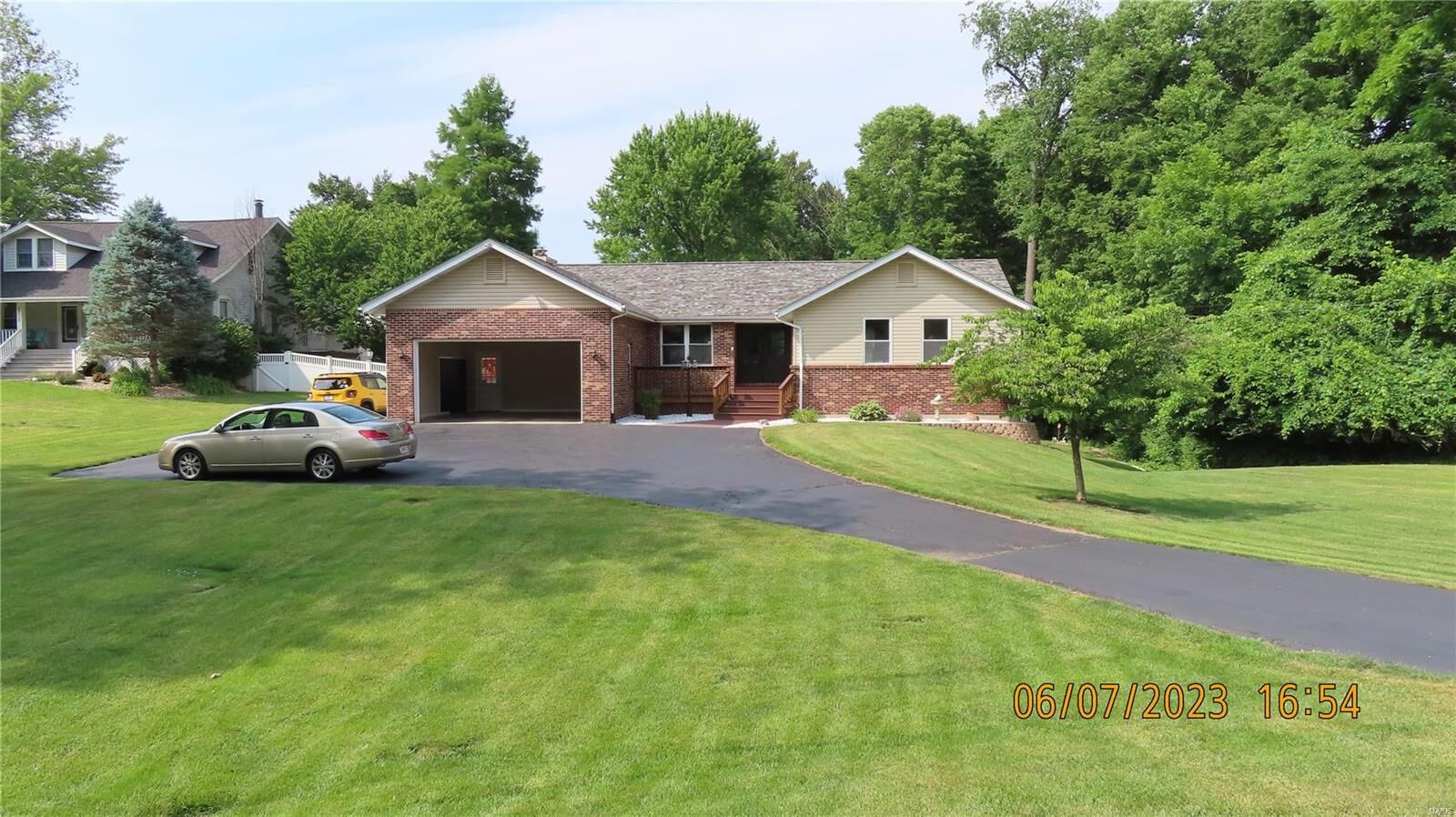 Property Photo: 575 Midland Avenue MO 63043