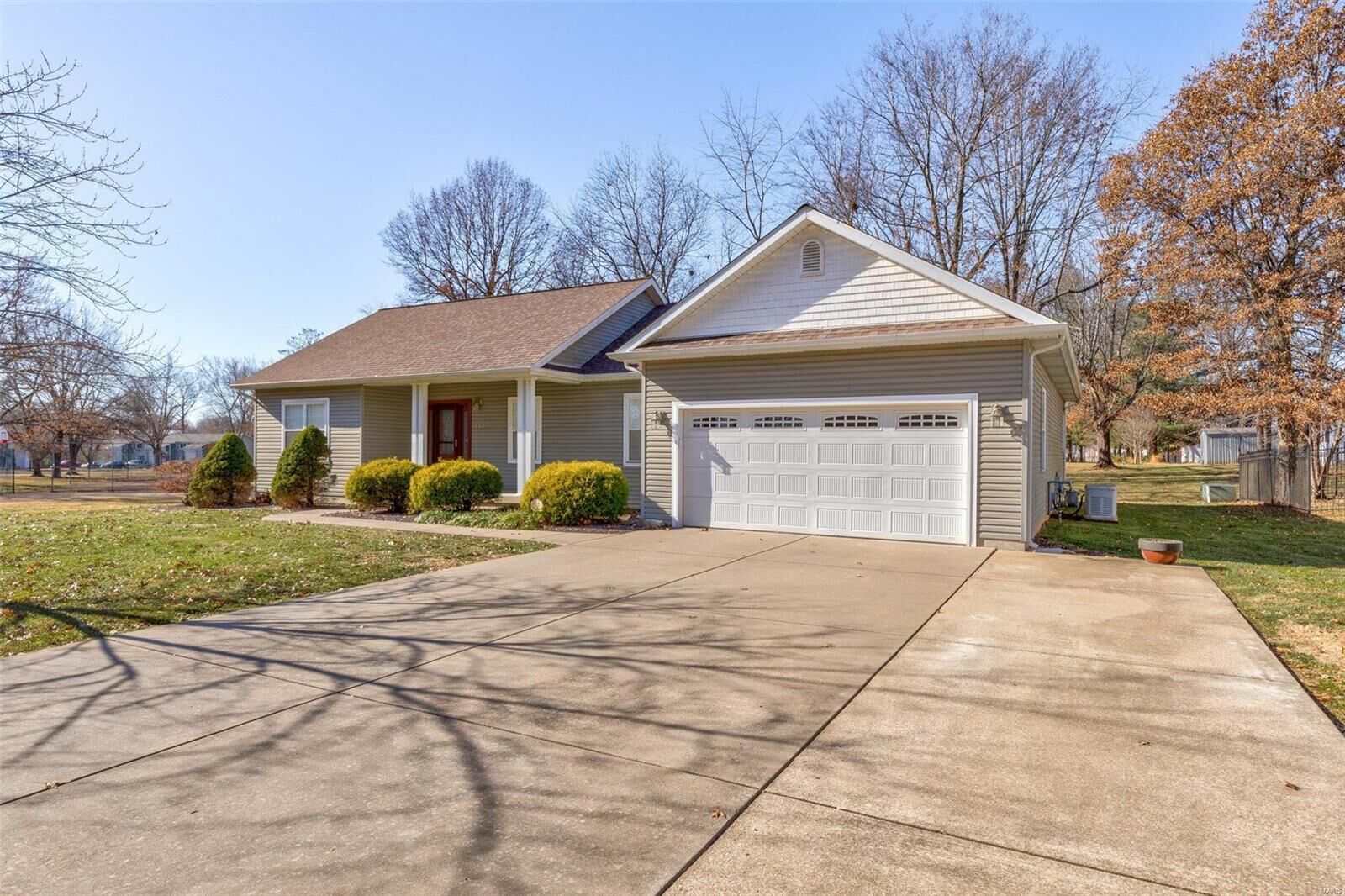 Property Photo:  117 St. Francois Avenue  MO 63640 