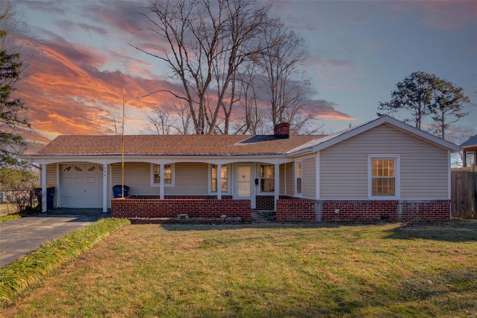 Property Photo: 400 Park Drive MO 63028