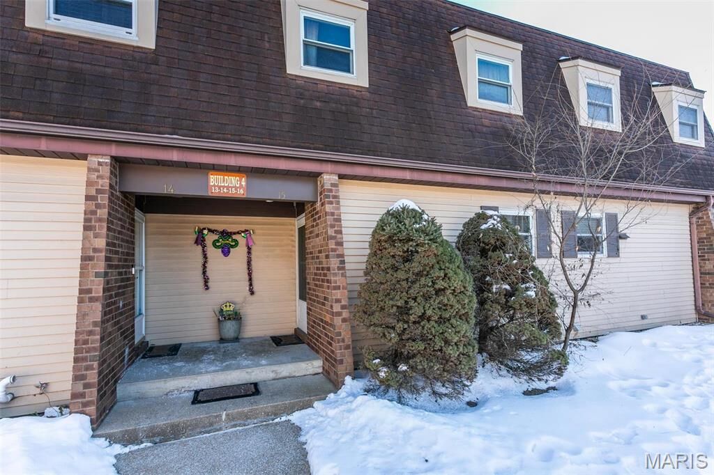Property Photo:  15 Dorset Court  IL 62025 