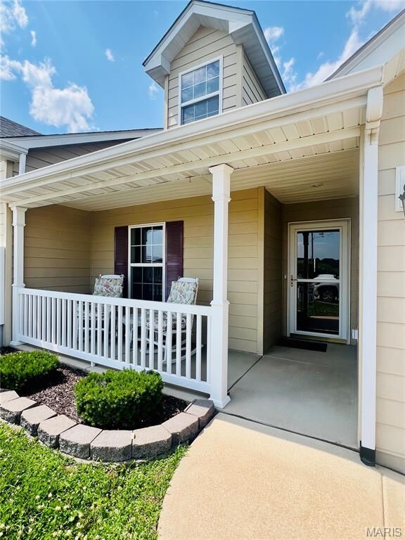 Property Photo: 305 Hawk Nest Court MO 63084