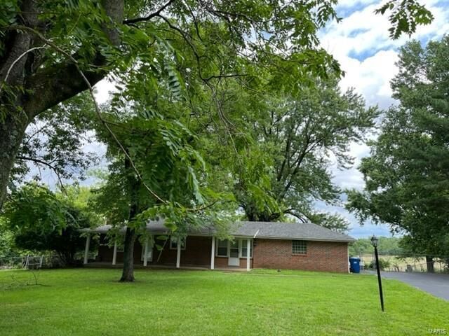 Property Photo: 60 Garden Lane MO 63043
