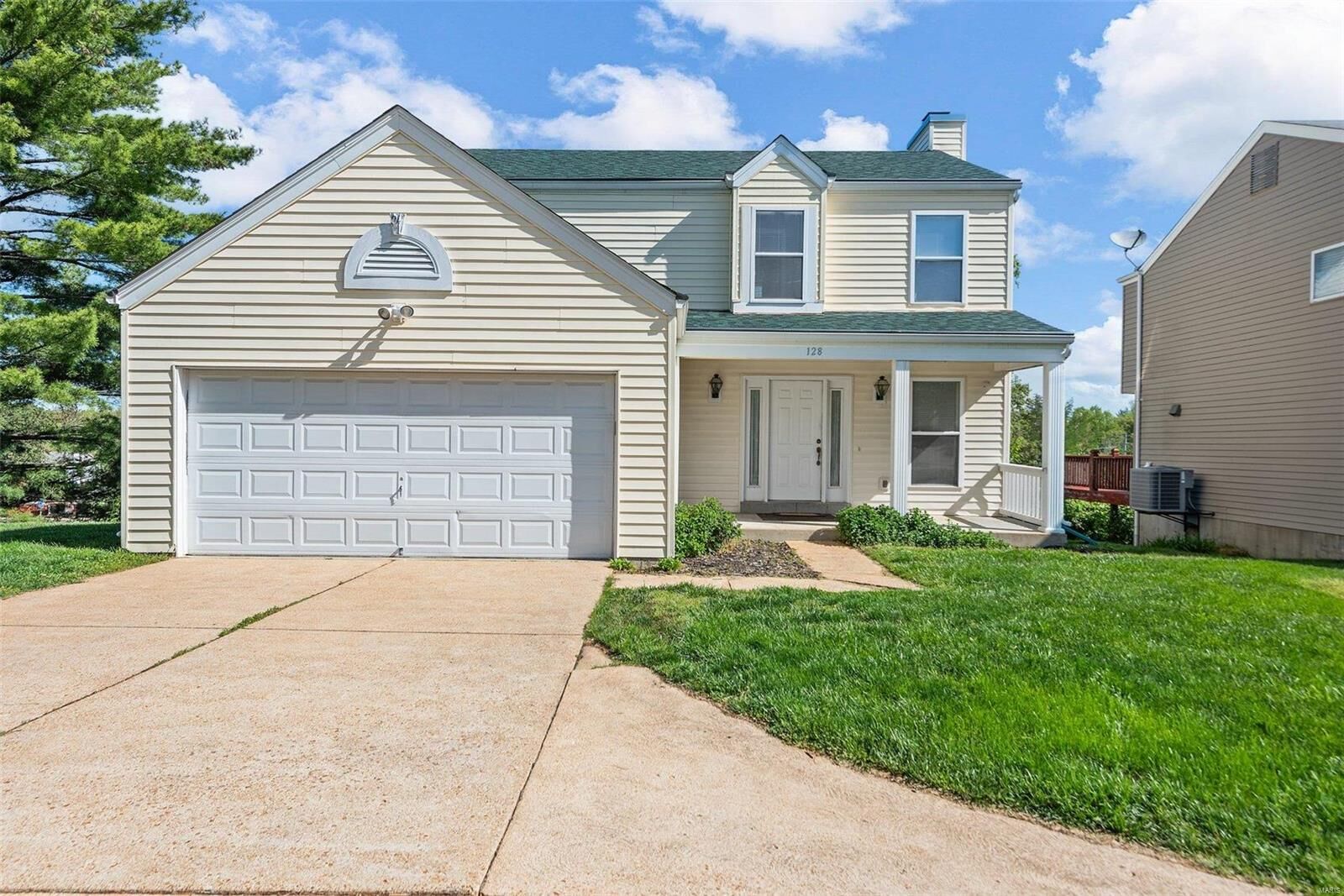 Property Photo: 128 Cascade Circle Drive MO 63021
