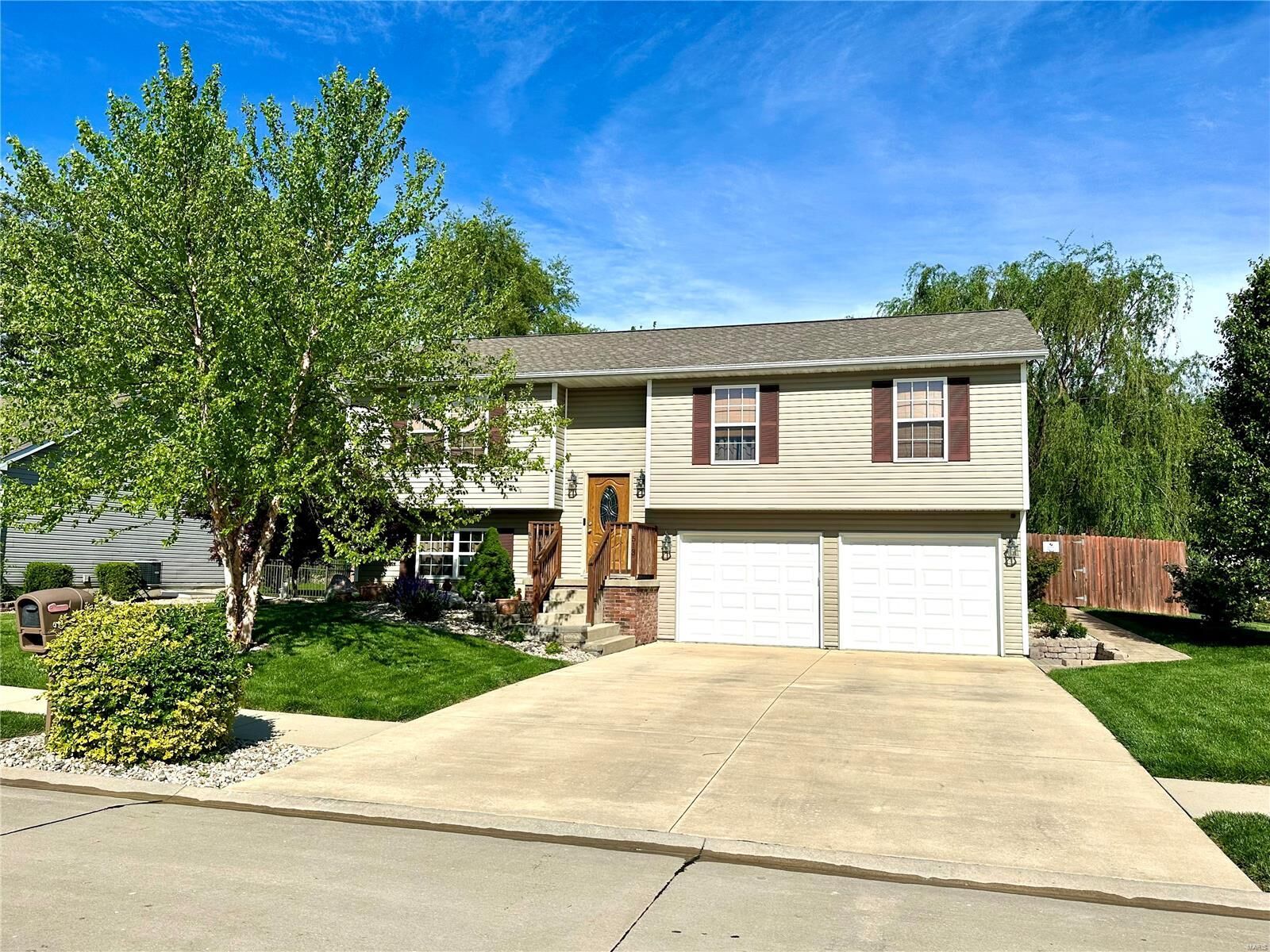 Property Photo: 513 Arizona Street IL 62010