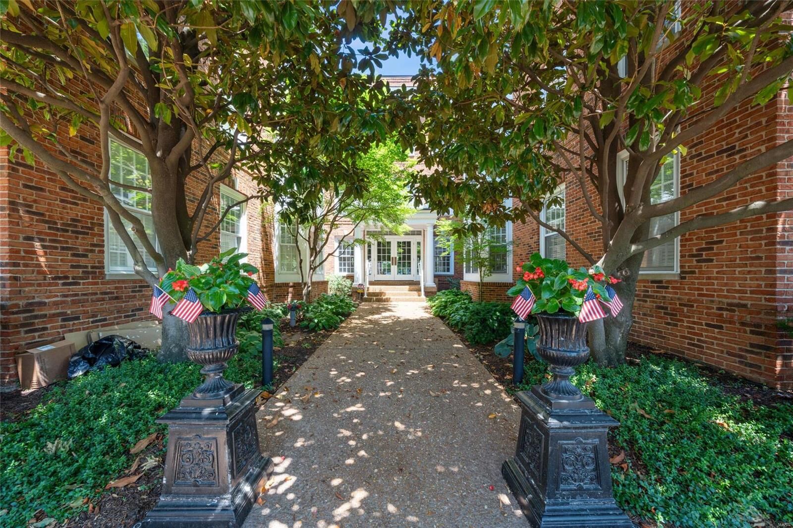 Property Photo:  131 E Adams Avenue 1D  MO 63122 
