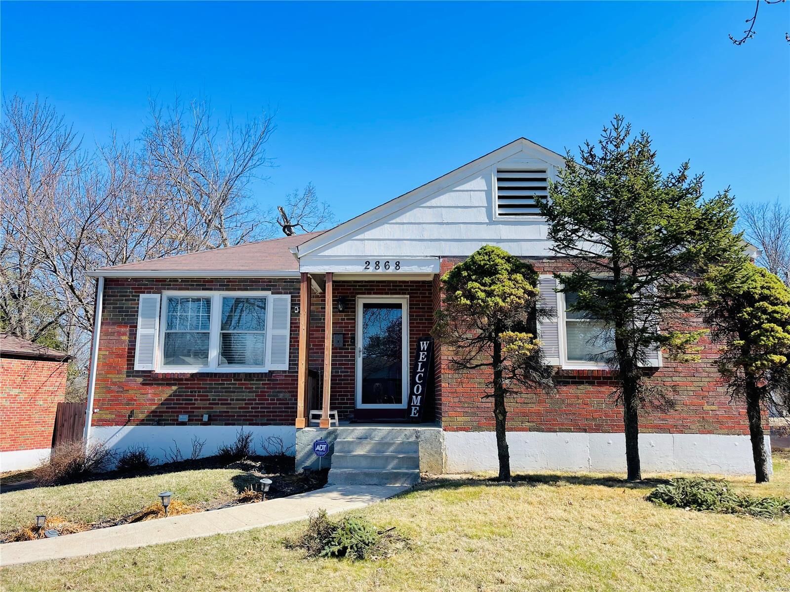 Property Photo: 2868 Chadwick Drive MO 63121