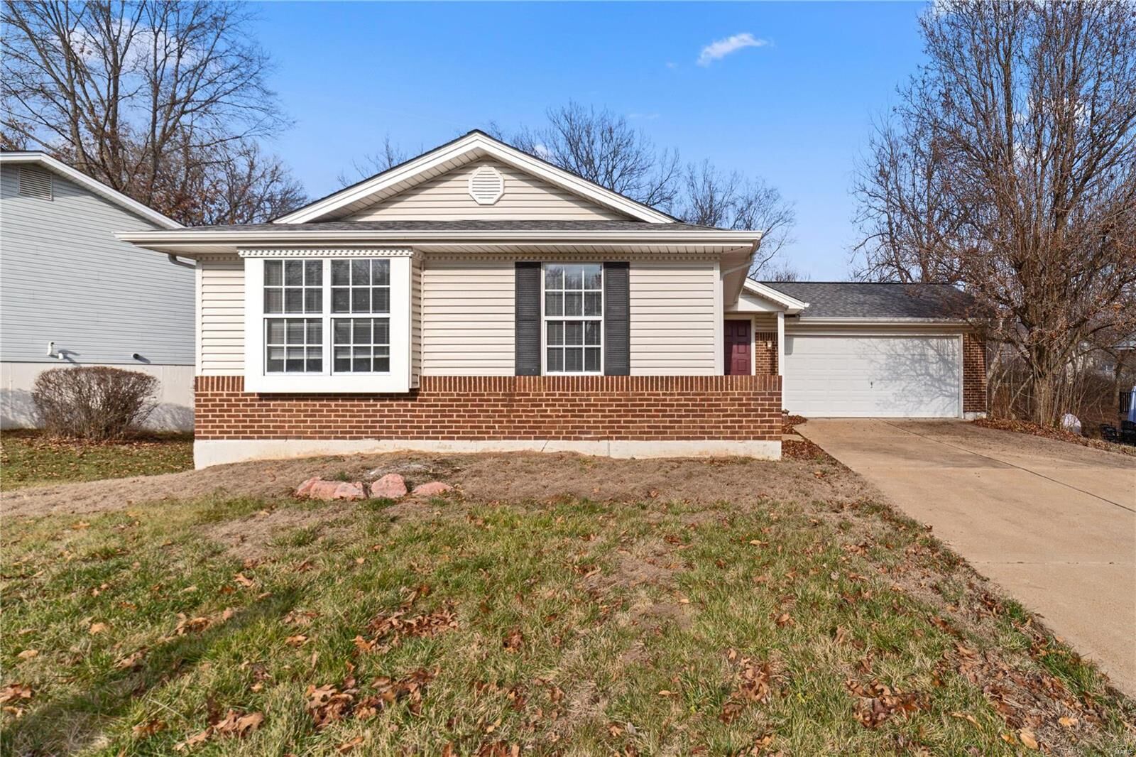 Property Photo:  527 Rustic Valley Drive  MO 63021 