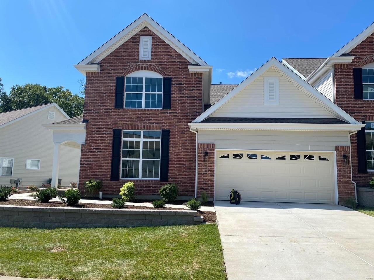 Property Photo: 680 Bluffs View Court MO 63025