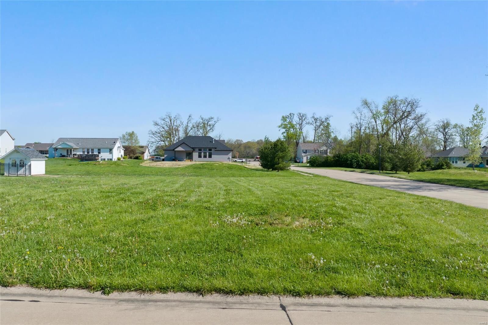 Property Photo: 4821 Oak Falls Drive IL 62298