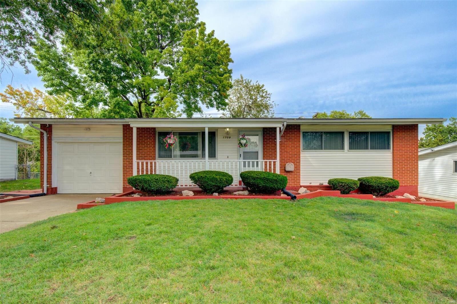 Property Photo: 1709 Keelen Drive MO 63136